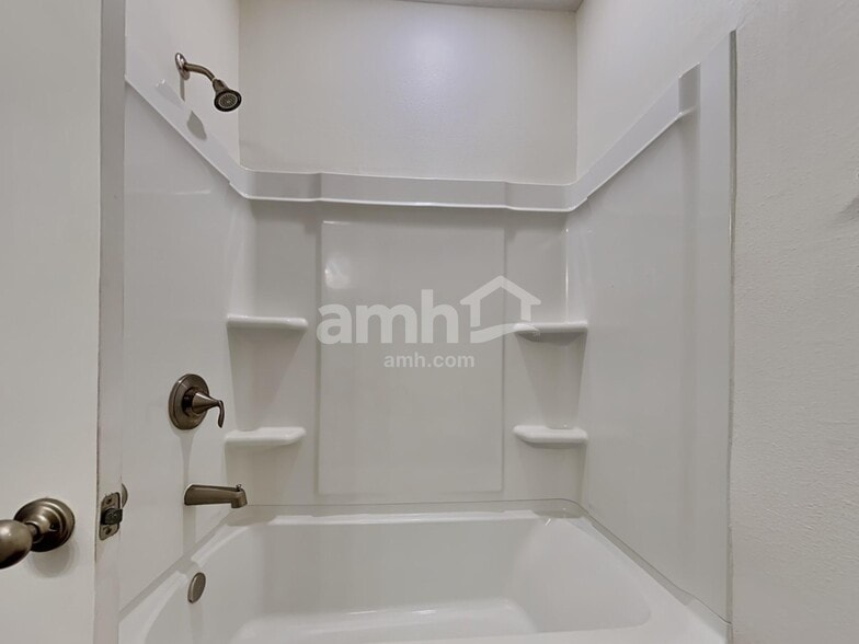 Building Photo - 105 Moultrie Crossing Ln