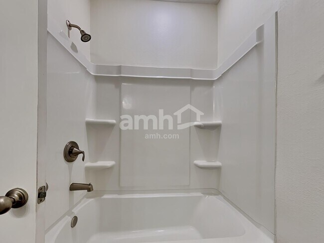 Building Photo - 105 Moultrie Crossing Ln