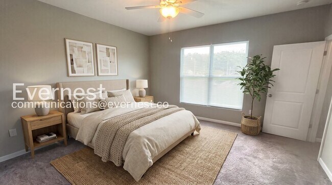 Building Photo - 3 Bed, 3 Bath Home with Garage / Available Now!
