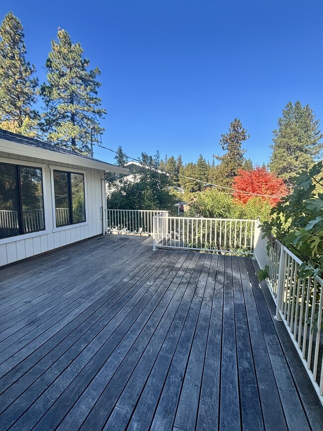 Building Photo - 16754 Aileen Way