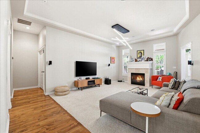 Building Photo - Luxury Living in Southeast Boise, 3-Car Garage, Hot Tub & Flexible Bonus Loft & Private/Secure Wo...