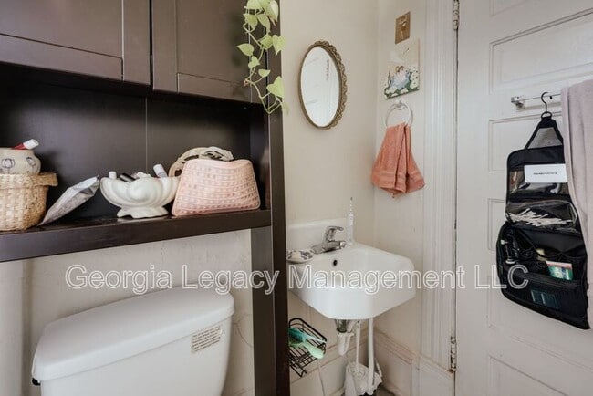 Building Photo - 295 Oglethorpe Ave