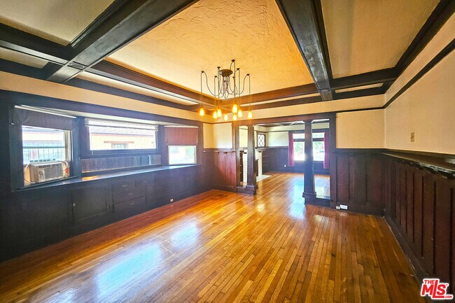 Building Photo - 648 Heliotrope Dr