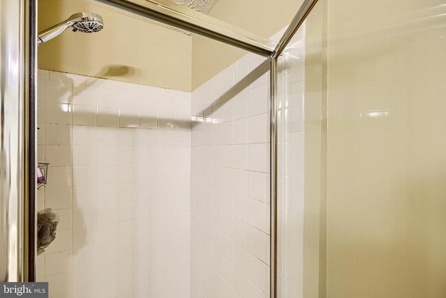 Building Photo - 10 Bluestem Ct