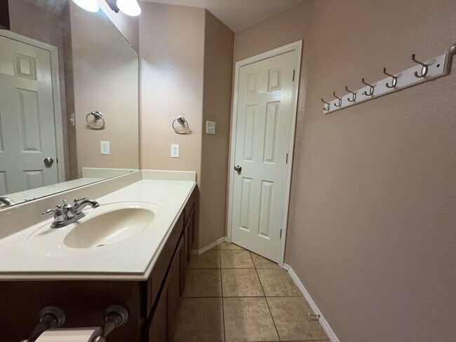 Building Photo - 9709 Gessner Dr