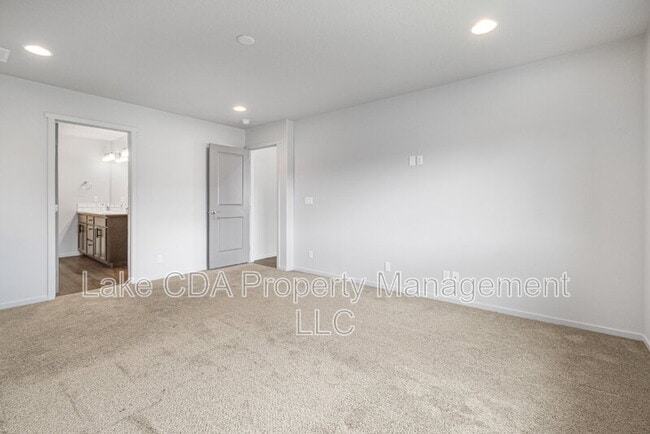 Building Photo - 3995 W Belgrave Wy