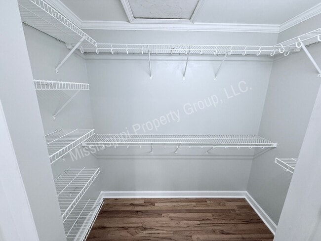 Building Photo - 3BR/3BA For Rent