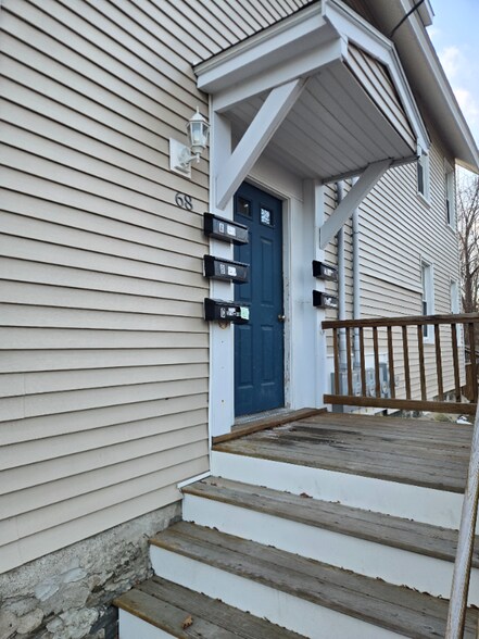 Building Photo - 68 Pearl St