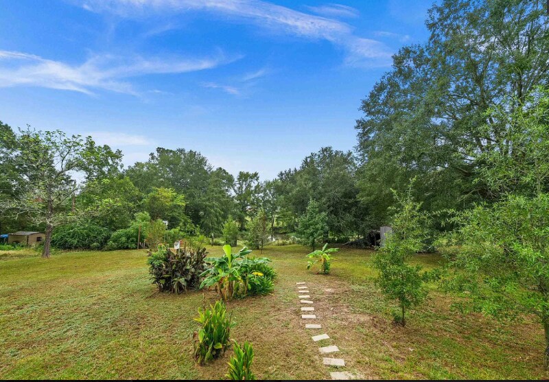 Building Photo - 246 4th Ave