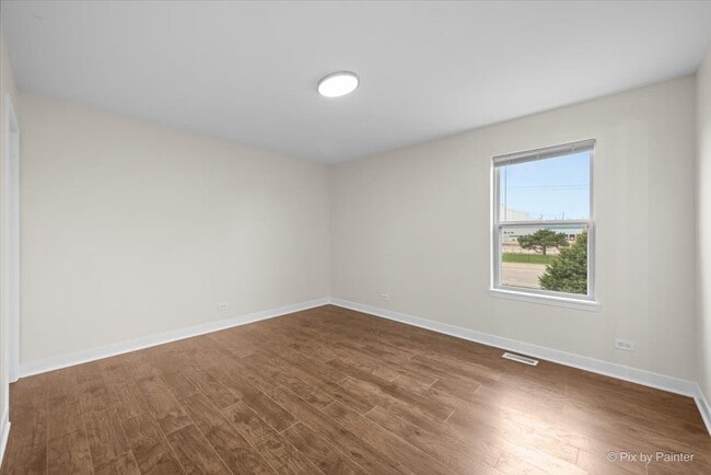 Building Photo - 1737 W Chrysler Dr