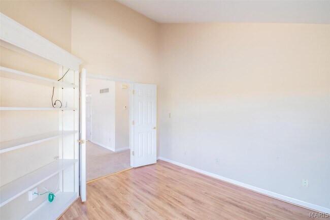 Building Photo - 3309 Lower Lakes Estates Dr