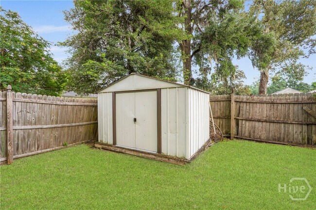 Building Photo - 156 Laurel Green Ct