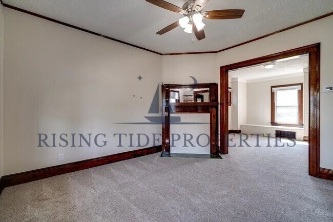 Building Photo - 707 Carlisle Ave