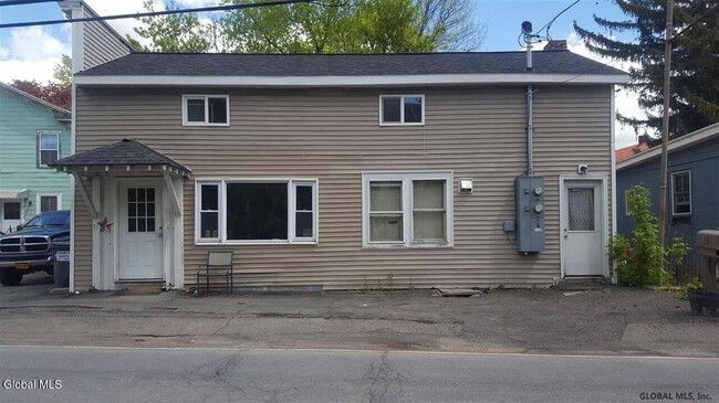 Primary Photo - 11 Chatham St