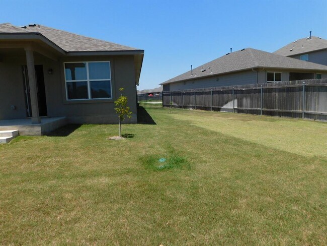 Building Photo - 104 Royal Palm Way