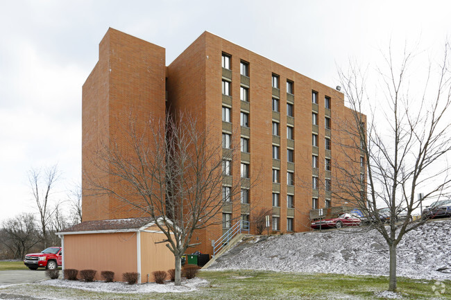 Building Photo - West Mifflin Manor