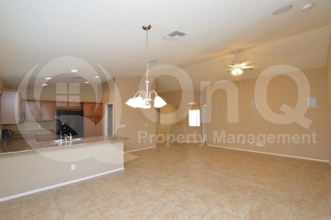Building Photo - 4193 E Sandy Way