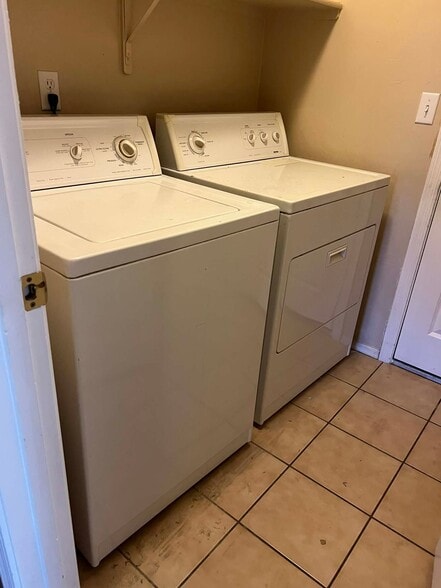 Building Photo - 8855 N Moonfire Dr