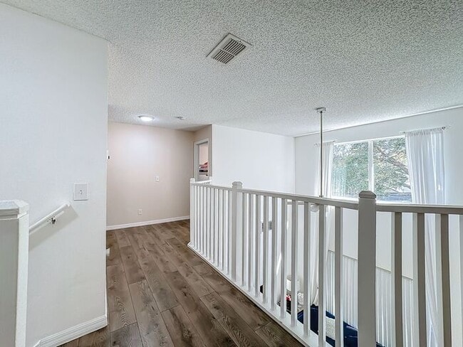 Building Photo - STUNNING Emerald Island Resort 5 bedroom 4.5 bath Luxury Home FULLY FURNISHED! 3 miles from Disney!