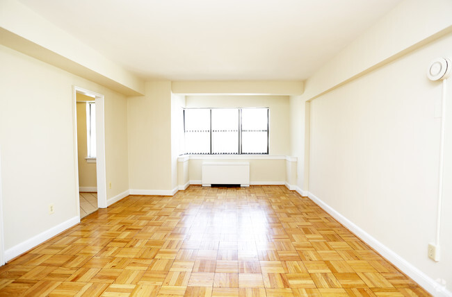 Interior Photo - 215 C Street Apartments