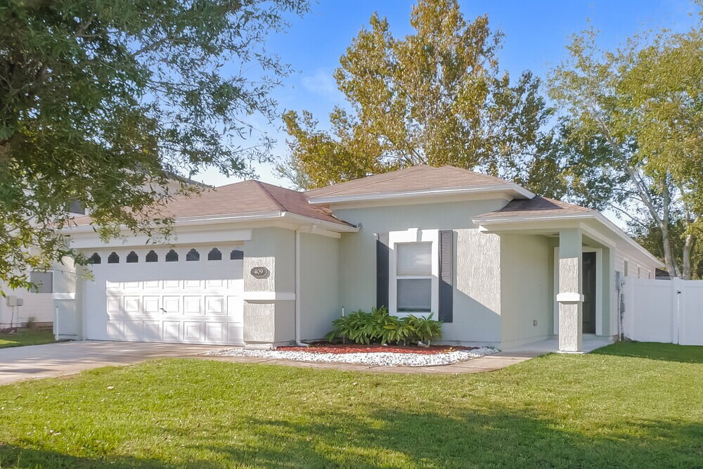 Building Photo - 409 Monet Ave
