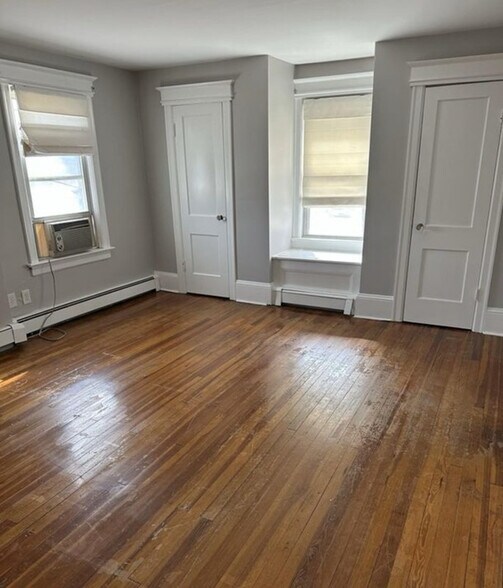 Building Photo - 2566 Nottingham Way