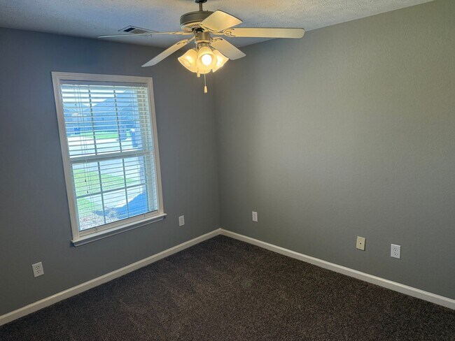 Building Photo - 2403 Lancashire Ln