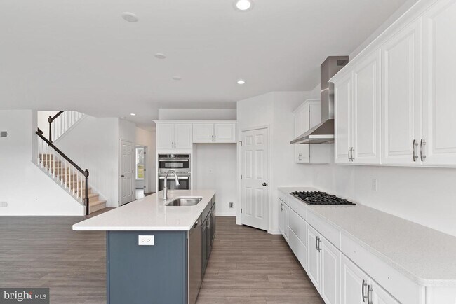 Building Photo - 508 Charleston Dr