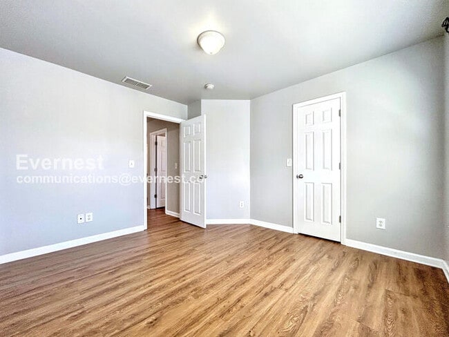 Building Photo - 2221 Nottley Dr