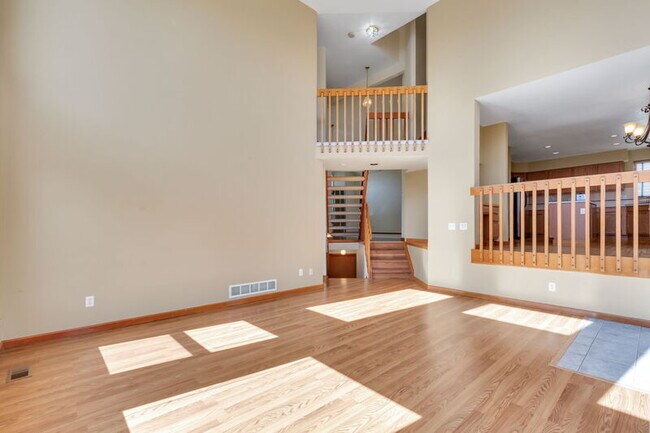 Building Photo - 9584 Las Colinas Dr
