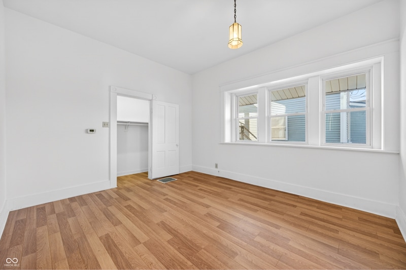 Building Photo - 930 7th St