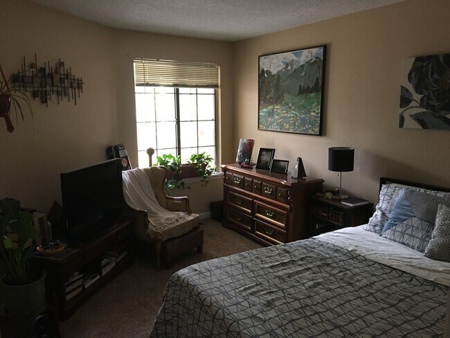 Building Photo - 3 Bed/2 Bath Powderhorn Condo - Available ...