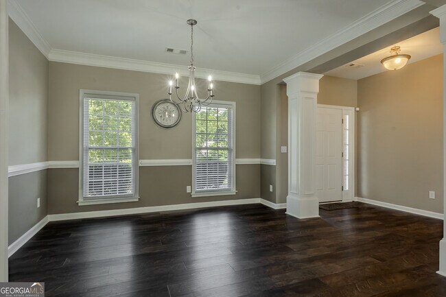 Building Photo - 120 Rosebay Ln