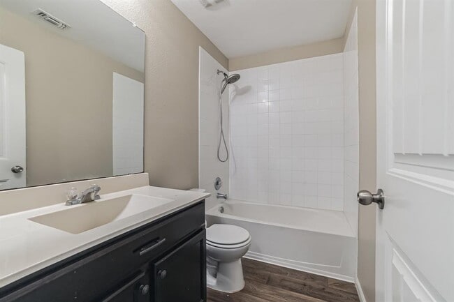 Building Photo - 101 Acadia Cv