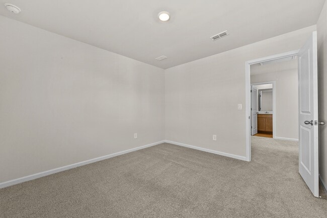 Building Photo - 2327 Whitworth St