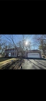 Building Photo - 69 Timberline Dr