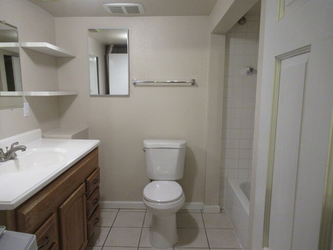 Building Photo - 2530 N Nevada Ave