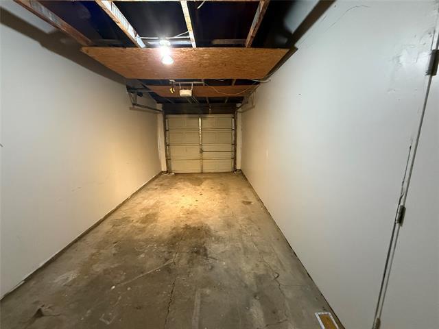 Building Photo - 819 Loganwood Ave