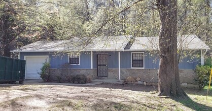 Building Photo - 3 Bedroom 2 Bath House