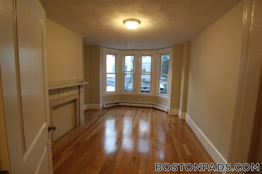 Building Photo - 125 Princeton St