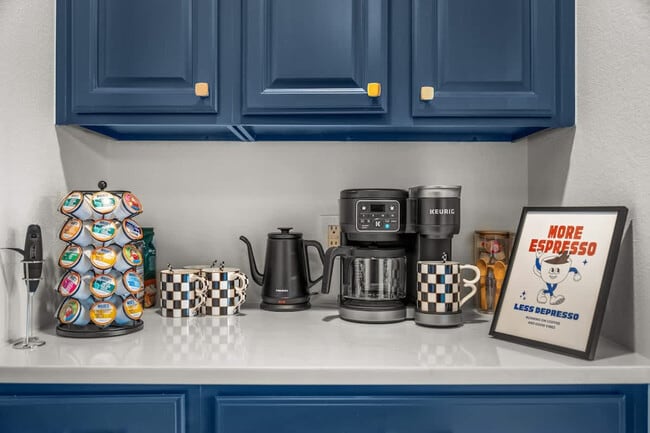 Building Photo - 7208 Secrest Ct