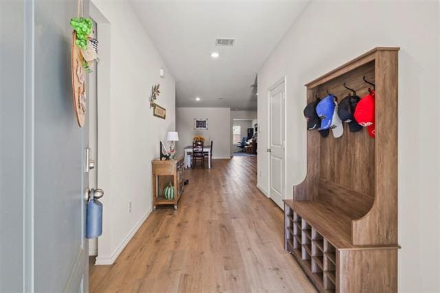 Building Photo - 742 Buttercup Dr