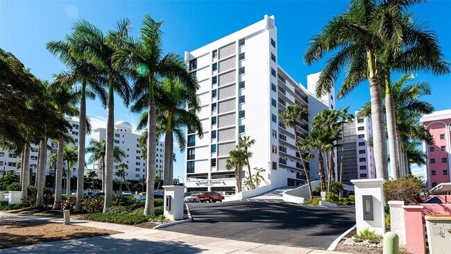 Building Photo - 11 Sunset Dr