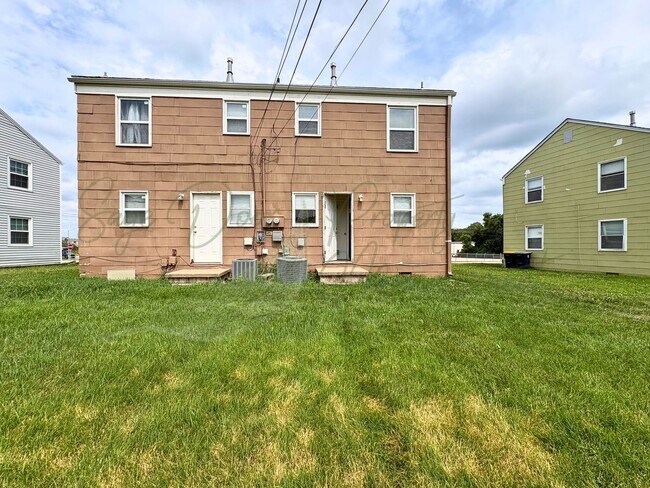 Building Photo - 9506 Harrison St