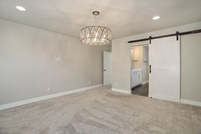 Building Photo - 1732 Stable View Dr