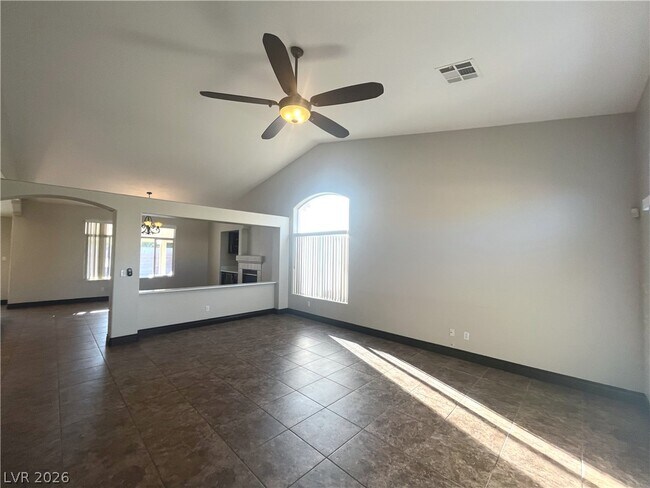 Building Photo - 1667 Tangerine Rose Dr