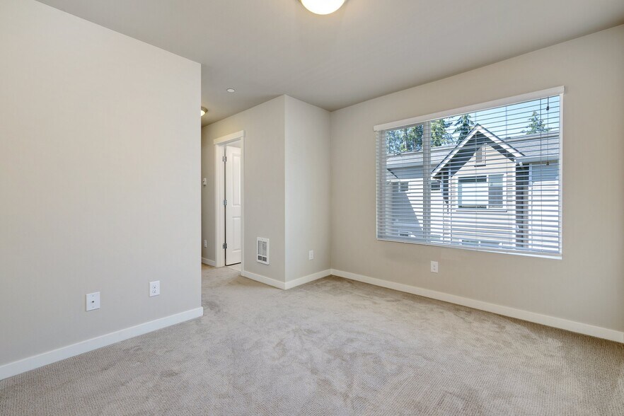 Building Photo - 12925 3rd Ave SE