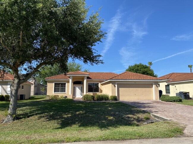Primary Photo - 405 Caraway Dr