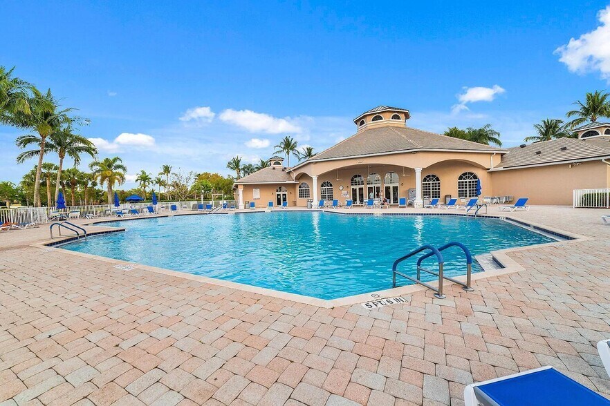 Building Photo - 8601 Mangrove Cay