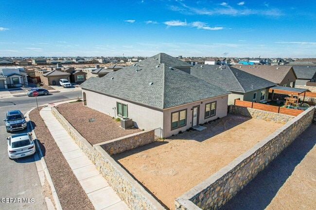 Building Photo - 13941 Garforth Ave
